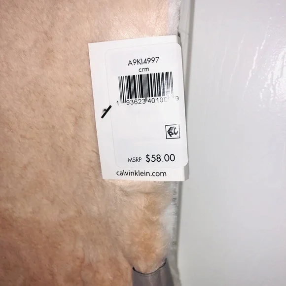 Calvin Klein scarf - Picture 4 of 6